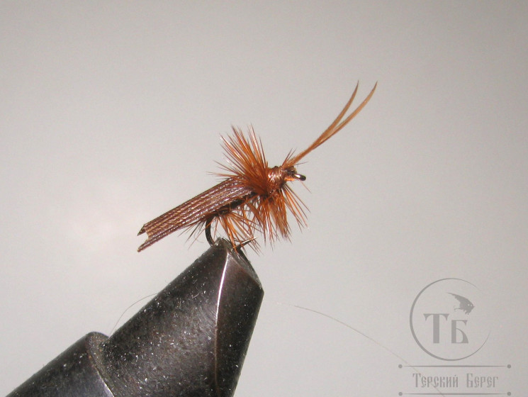 Муха сухая Dry fly ( 8 ) " Quill Wing Caddis Brown "крючок № 18 ( Kumho )