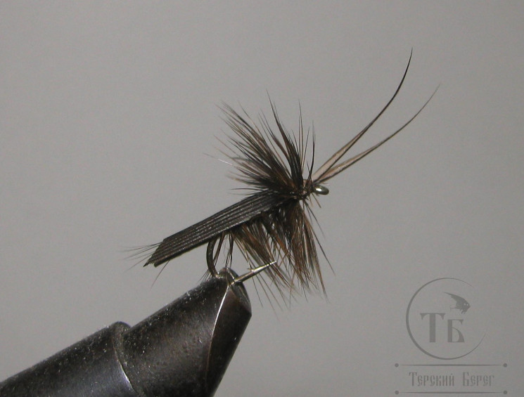 Муха сухая Dry fly ( 13 ) " Quill Wing Caddis Dk Brown "крючок № 12 ( Kumho )