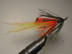 Муха лососевая на одинарном крючке ( 8 ) "SP Comalli Flamettrower"  Kumho Salmon Black № 4