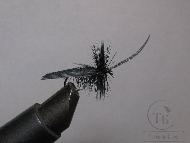 Муха сухая Dry fly ( 1 ) " Quill Wing Caddis Black "крючок № 12 ( Kumho )