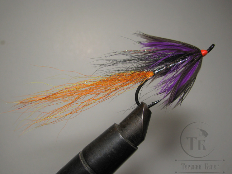 Муха лососевая на одинарном крючке ( 13 ) "Purple Cascade" Kumho Salmon Black № 6