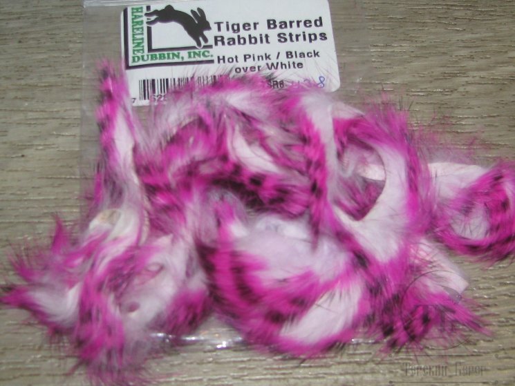 Зонкер кролика tiger barred rabbit strips hot pink / black over white Hareline