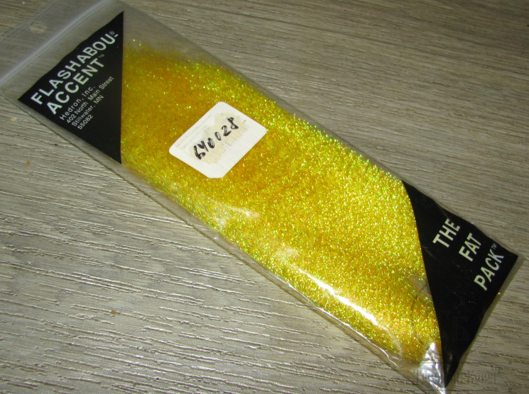Kрученый люрекс Flashabou Accent Yellow Hedron / Metz