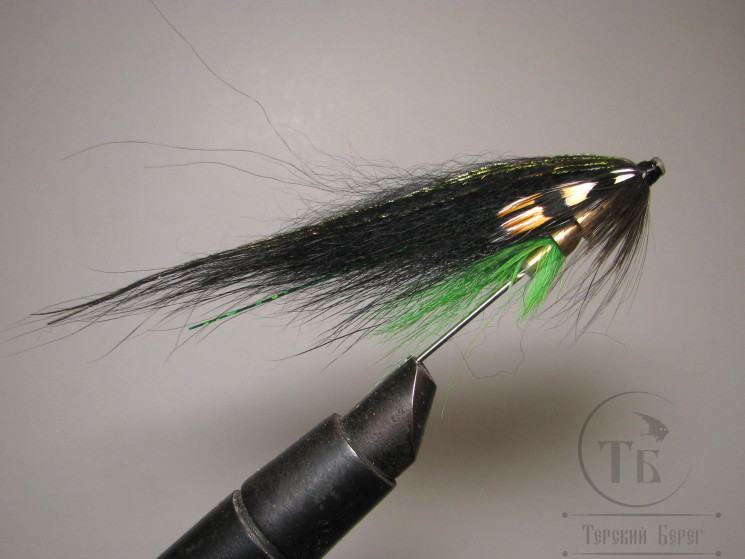 Муха Русская пуля ( 18 ) Black Green Tail ( три конуса латунь )
