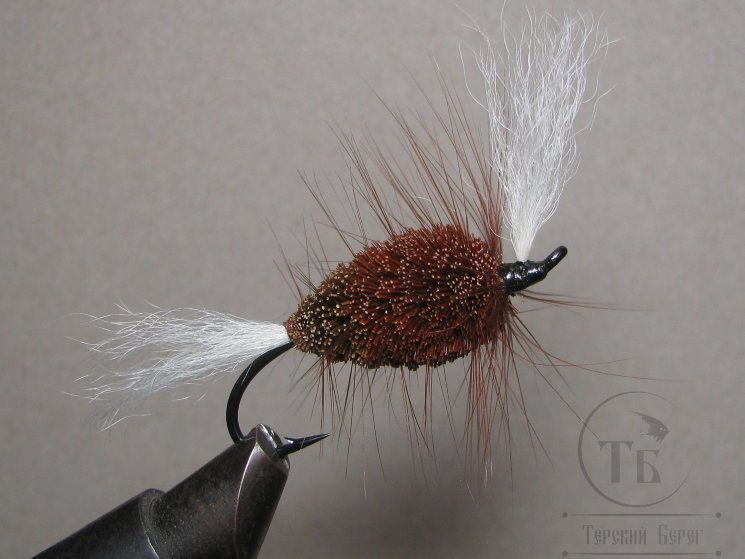 Муха лососёвая на одинарнике ( 6 ) Bomber Brown Classic кр. №2