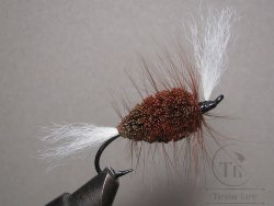Муха лососёвая на одинарнике ( 8 ) Bomber Brown Classic кр. №6