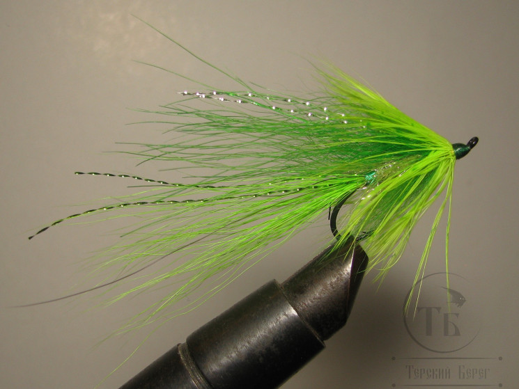 Муха лососевая на одинарном крючке ( 64 ) Spey Green Lander Kumho Salmon Black № 8
