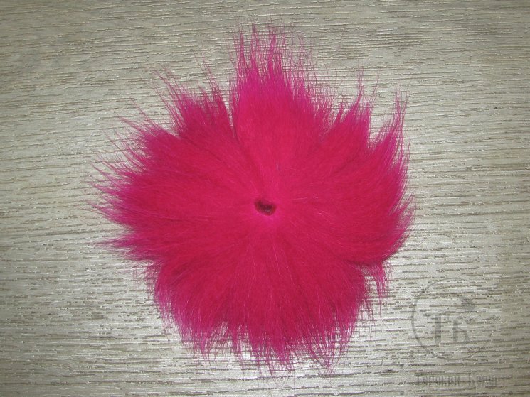 Хвост арктического песца флюр огненно вишнёвый / Fl. Hot Pink Cerise