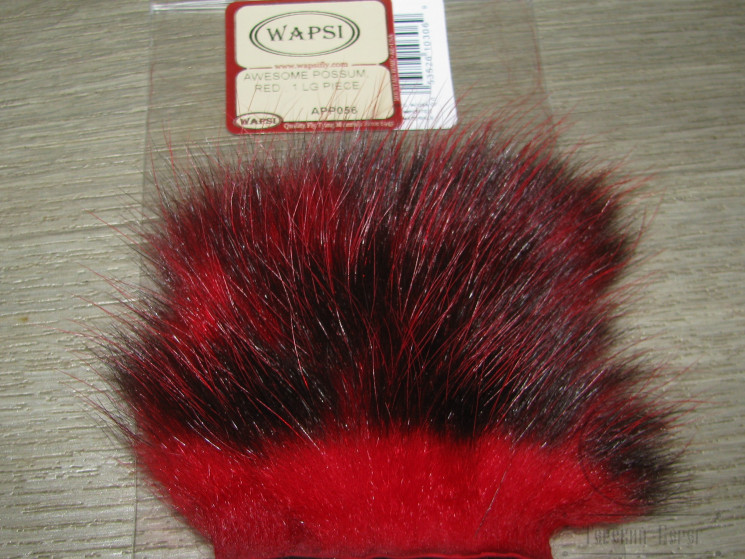 Мех опоссума Awesome Possum Red 1 Lg. Piece Wapsi