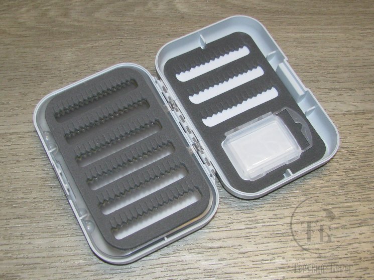 Коробочка для мушек CB Swingleaf Fly Box Slit Foam X