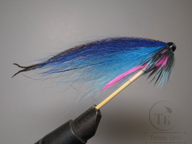 Муха лососёвая серия "Бурняк" ( 2 ) Herring Fl. Pink tag ( пластик 1,0 дюйм )