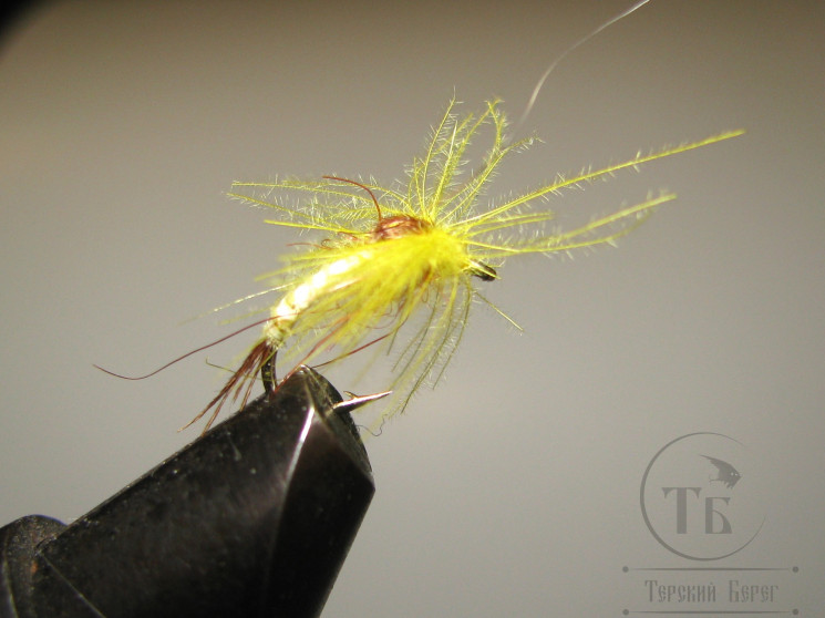 Муха сухая V Wings ( 9 ) Pale Yellow CDC nymph Kumho №14