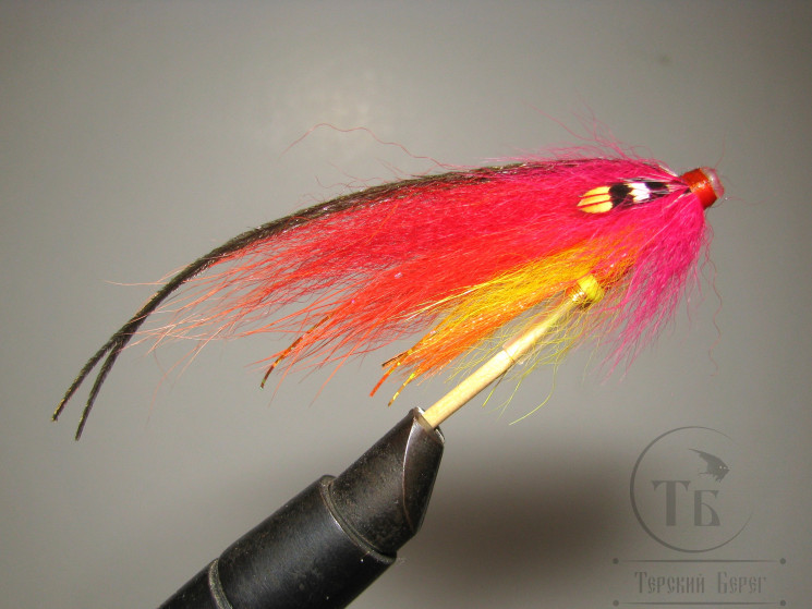 Муха лососёвая скандинавское крыло ( 20 F ) Fluoro Varzuga PH. ( пластик 1,0 дюйм )