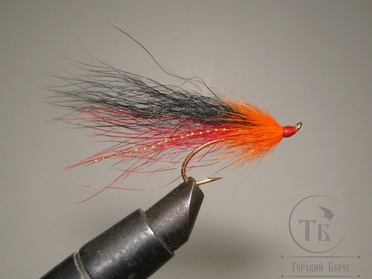 Муха лососевая на одинарном крючке ( 15 ) Bear Varzuga Kumho Salmon Gold № 6