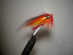Муха лососёвая скандинавское крыло ( 28 ) Fiery Pahtakorva ( пластик 1,5 дюйма )