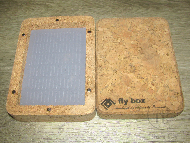 Коробочка для мушек Fly Box Md ( пробка ) Коробочка для мушек Fly Box Sm ( пробка ) "Korppi" Handmade By Aleksander Prosvirin