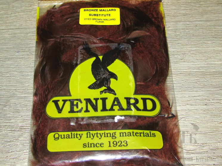 Перья селезня кряквы Mallard Bronze Substitute Dyed Brown  Veniard