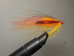 Муха лососевая на одинарном крючке ( 27 ) Varzuga Sunburst Kumho Salmon Gold № 2