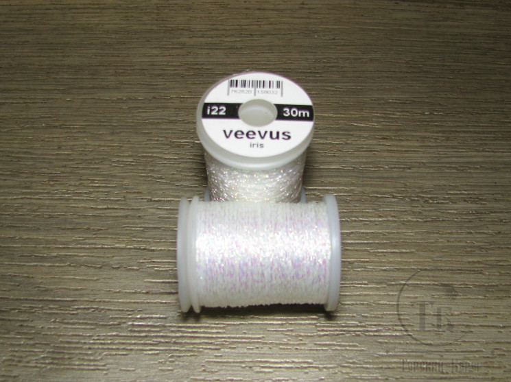 Материал для намотки тел и сегментов Iridescent Thread Pearl Veevus