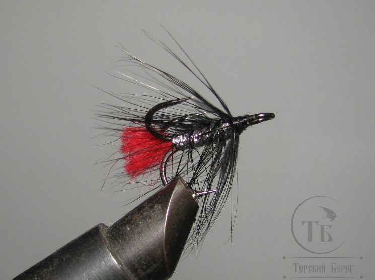 Муха на тройнике "хариус форель" ( 62 ) Black Red Tag кр. №8