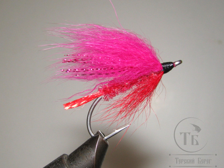 Муха горбушевая ( 12 ) Umba Hot Pink Polar крючок № 1/0