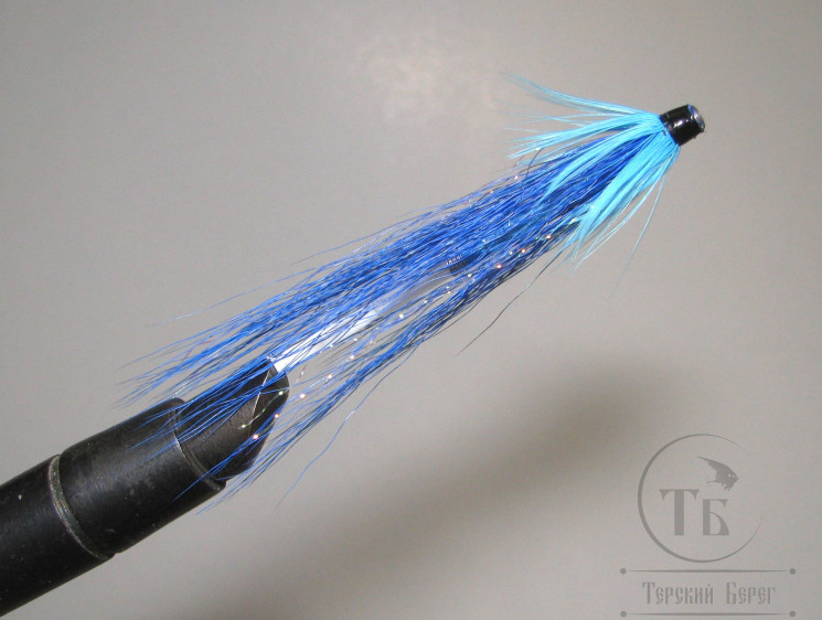 Муха лососёвая английское крыло WG Tube ( 39 ) Plastic 1 3/4 дюйма Kingfish Blue / Black ( сине черная  )