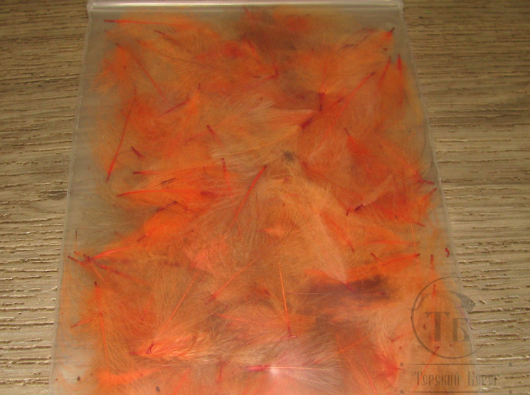 Перья CDC Fl. Pale Orange Md - Sm 0.7 gr