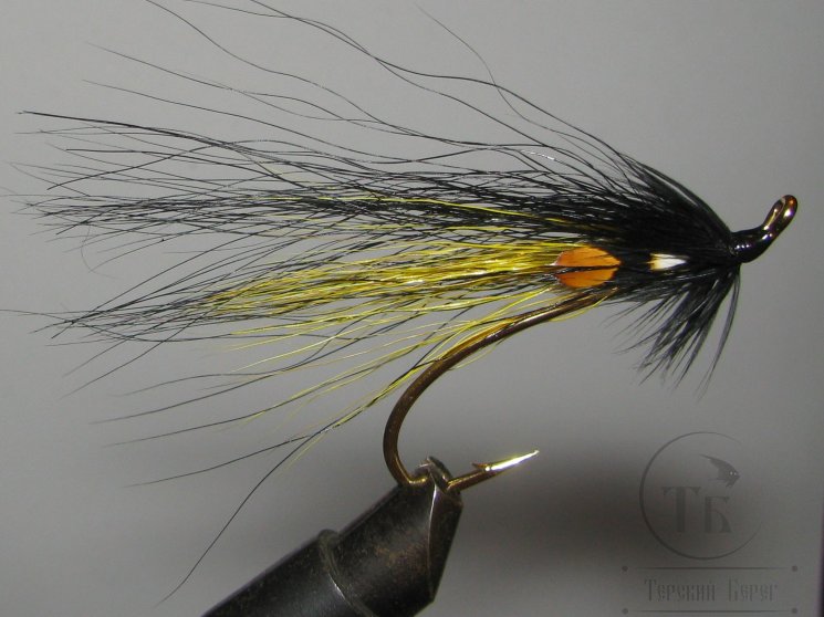 Муха лососевая на одинарном крючке ( 11 ) JC "Golden Killer"  Kumho Salmon Gold № 2